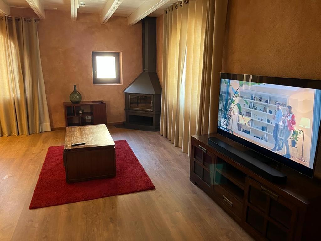 Comanegra Apartment Кастелфолит де ла Рока Екстериор снимка