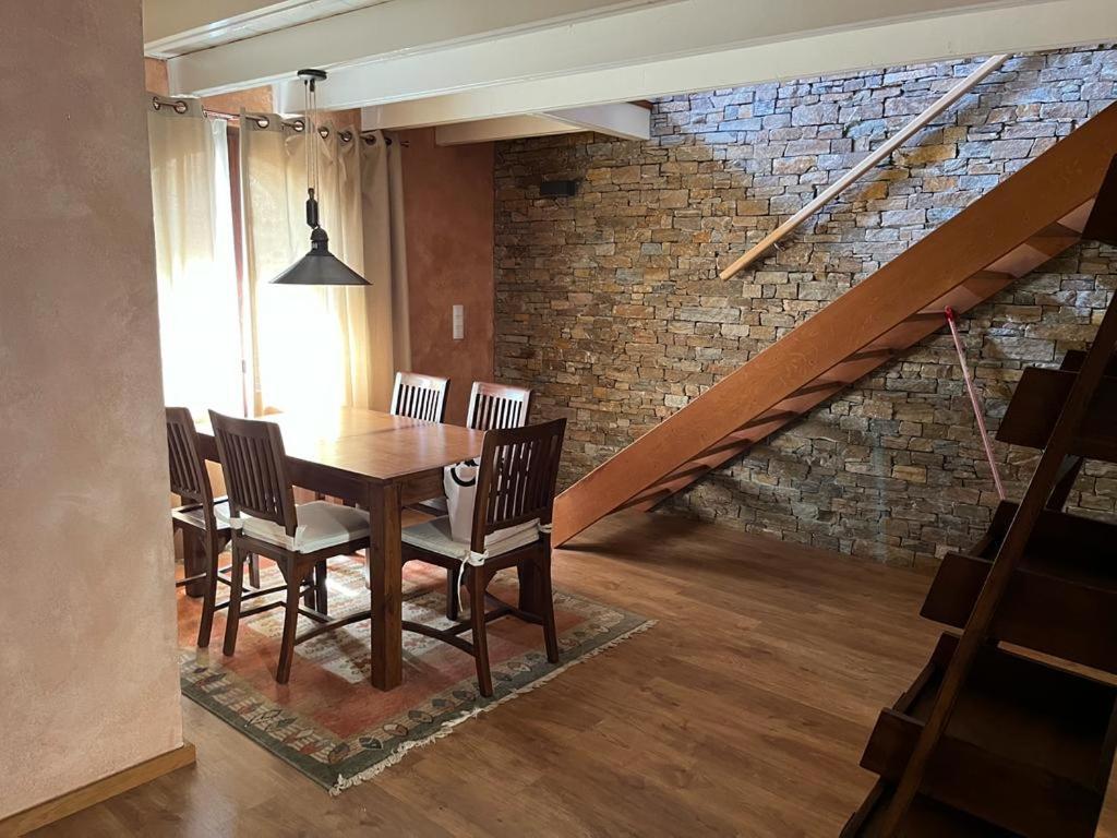 Comanegra Apartment Кастелфолит де ла Рока Екстериор снимка