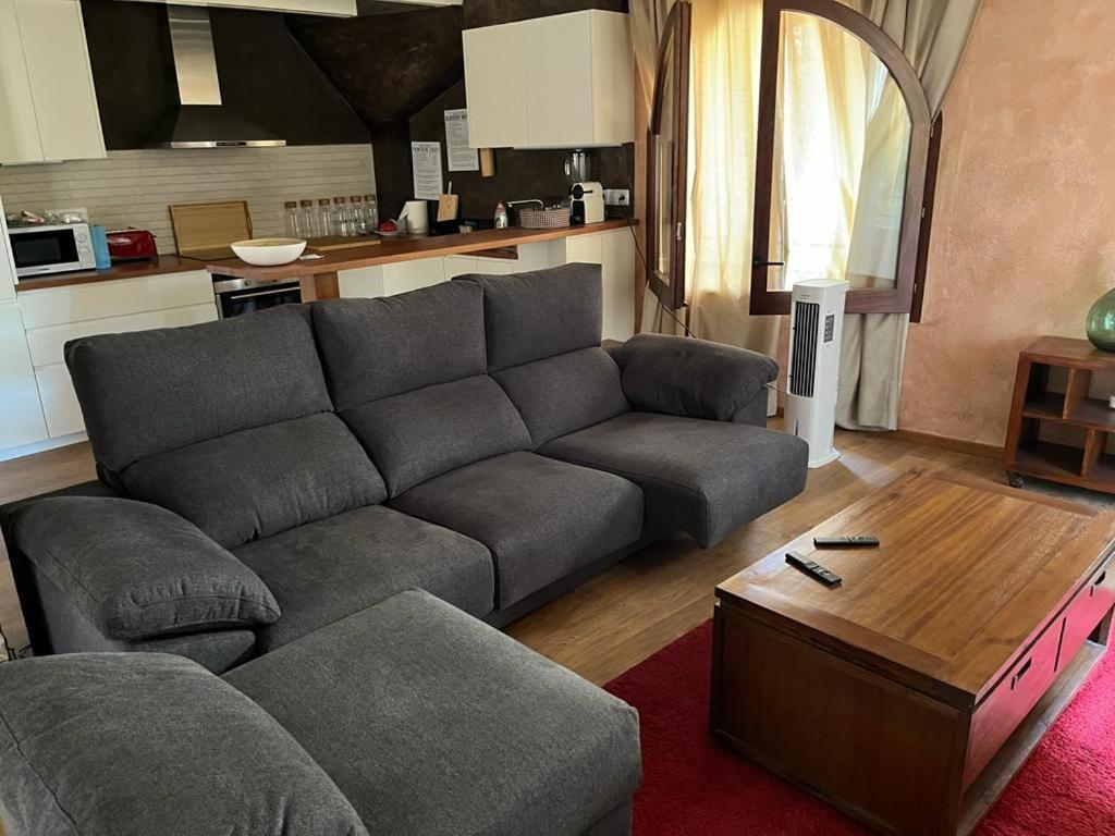 Comanegra Apartment Кастелфолит де ла Рока Екстериор снимка